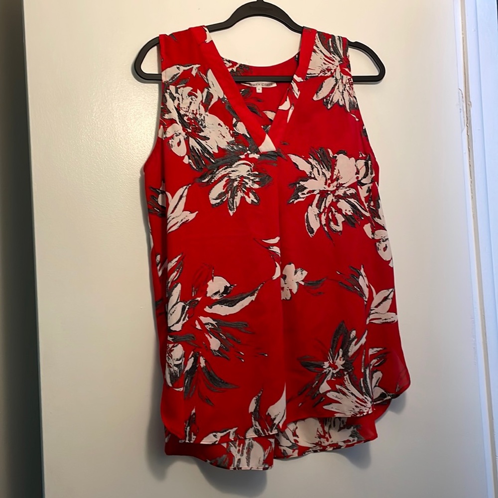Medium red/flower pattern dressy tank top